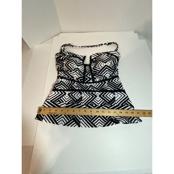 Island Waves Estilo Black & White Swim Suit Top with Halter Strap Women’s 8 NWOT - Picture 8 of 9